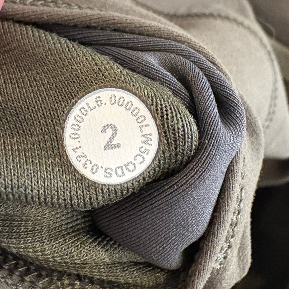 Lululemon Wunder Train High-Rise Tight 25" size 2 - Picture 6 of 6